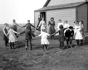 Young Girls Found Less Likely to Play Outside Than Young Boys