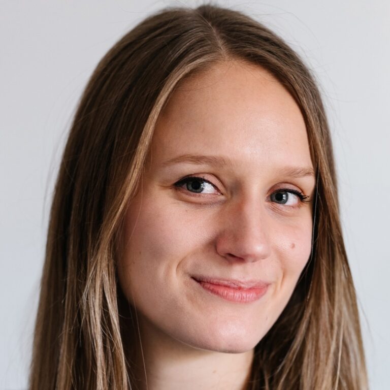 Gender Differences in AI Skepticism Connected to Risk-Aversion in Women